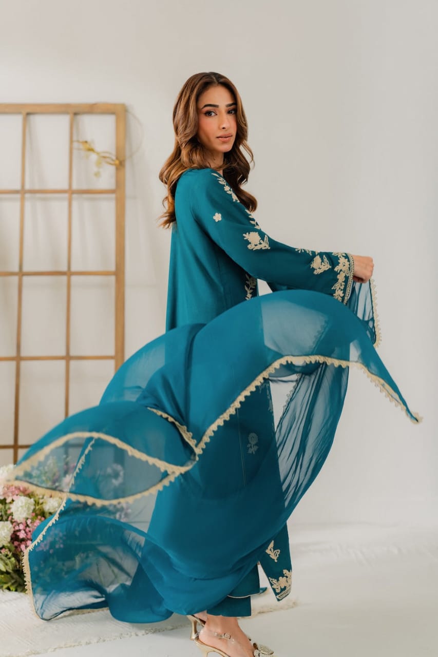 Kaaya Embrodiery stitched 3pcs